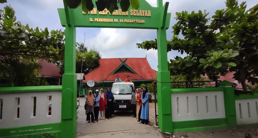 Syukur dan Harapan Baru: MTsN Kepulauan Selayar Resmikan Suzuki Carry untuk Antar Jemput Peserta Didik
