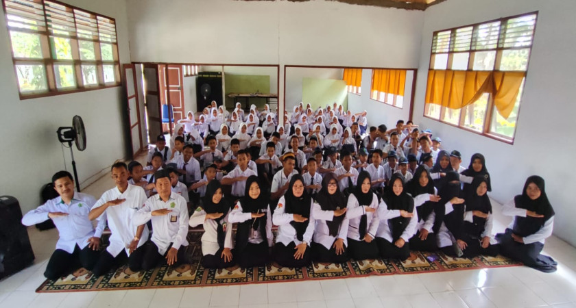 Peserta didik MTsN Kepulauan Selayar Ikuti Bimbingan BRUS.